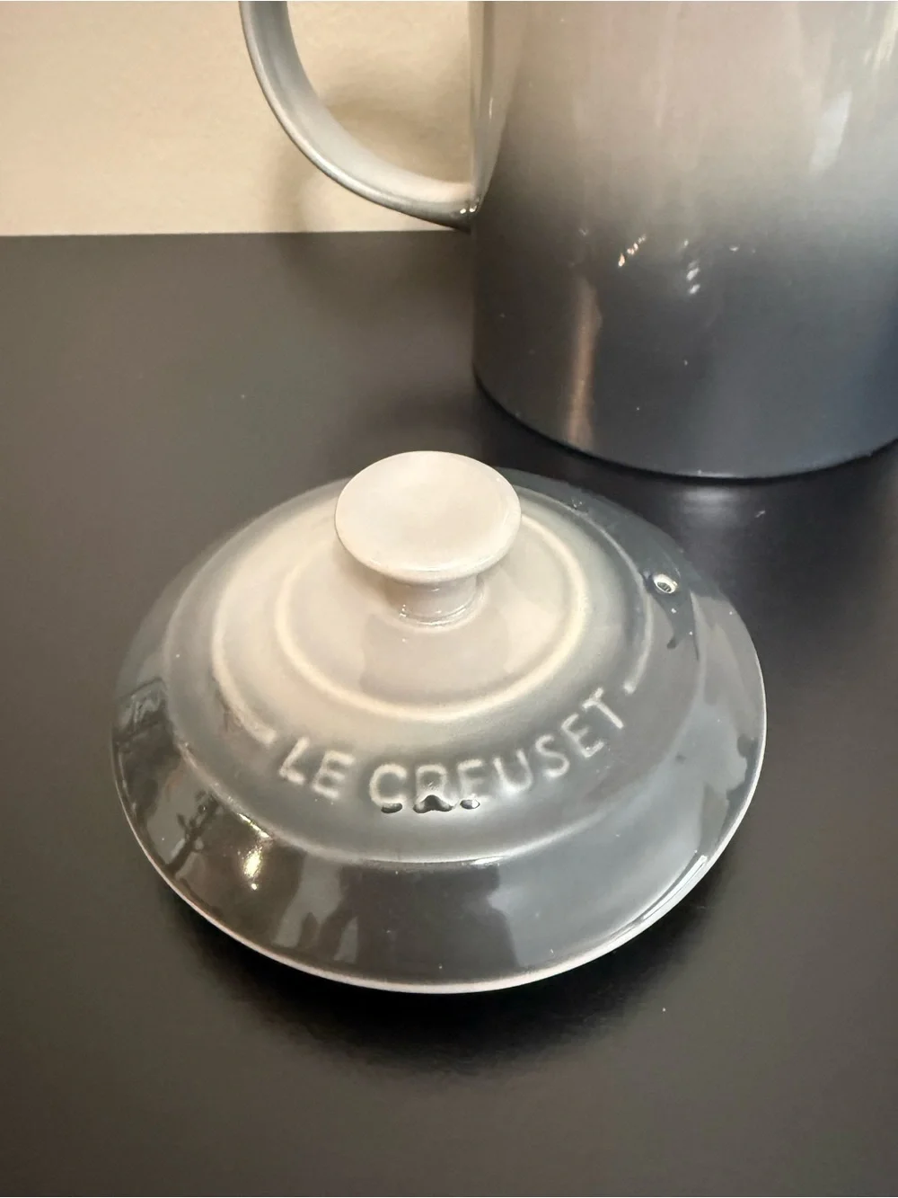 Le Creuset Flint Grand 1.3L Teapot - Ceramic
